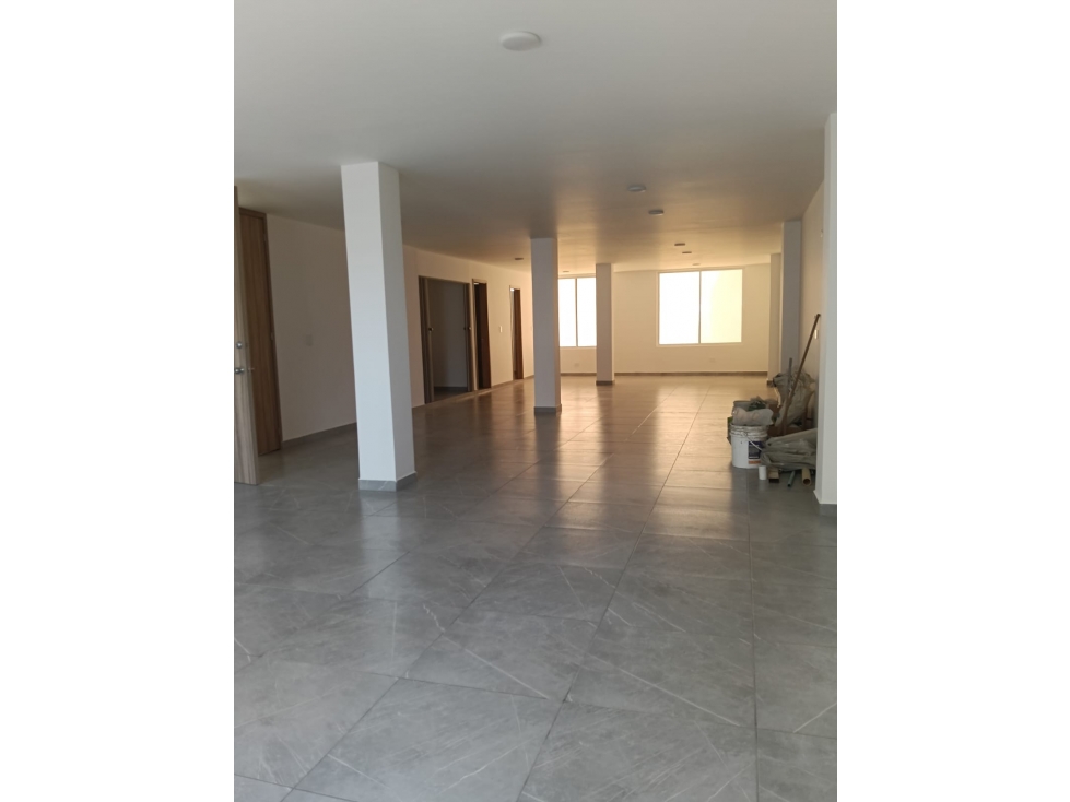 LOCALES COMERCIALES AMPLIOS EN ALQUILER EN JAMUNDÍ VALLE - 2