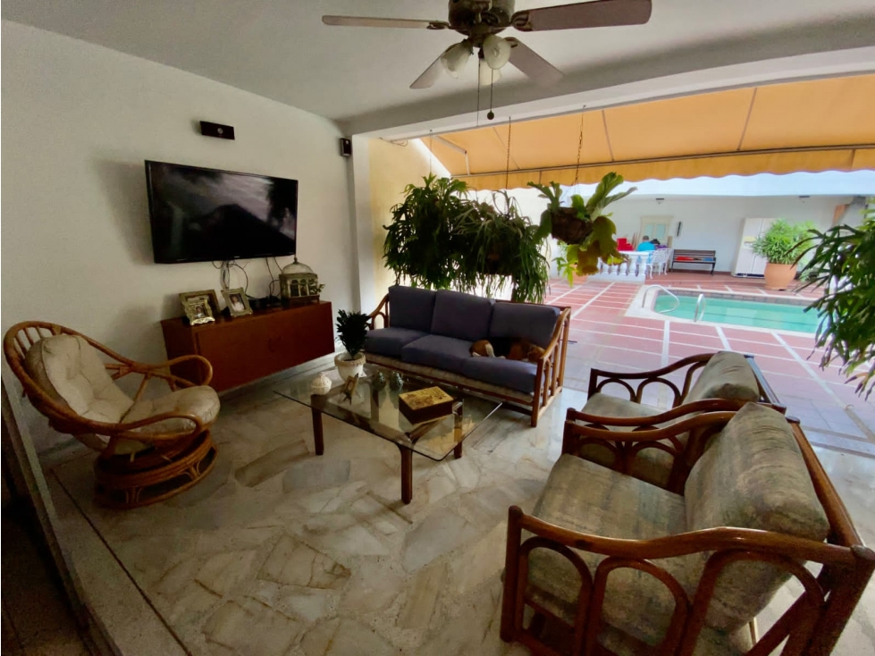 CASA EN VENTA EN CIUDAD JARDIN DE 2 PISOS SUR DE CALI — foto 6