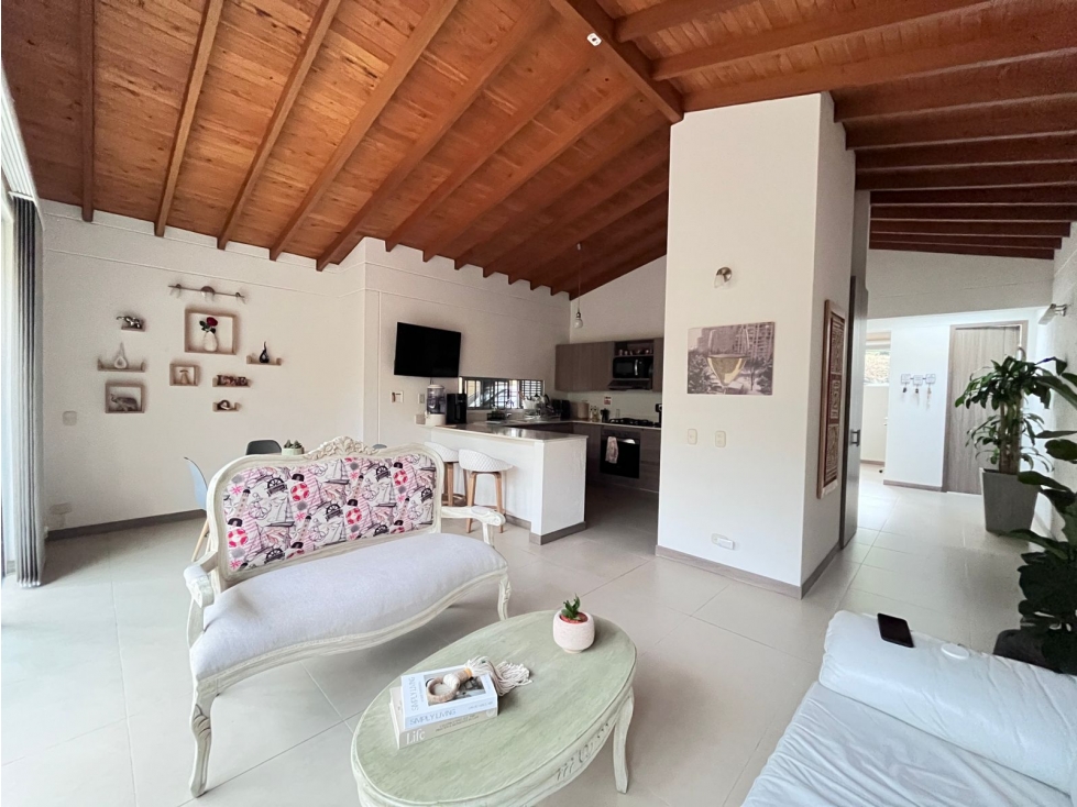 CASA DE UN NIVEL EN EL RETIRO-EXCELENTE UBICACIÓN — foto 6