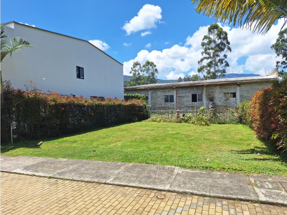 Lote en el casco urbano del Retiro. Unidad cerrada — foto 2