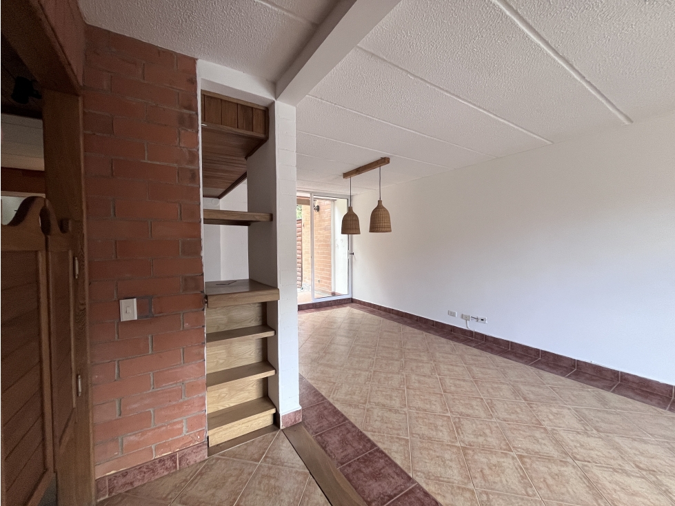 Casa en el del Retiro, muy cerca al parque — foto 3