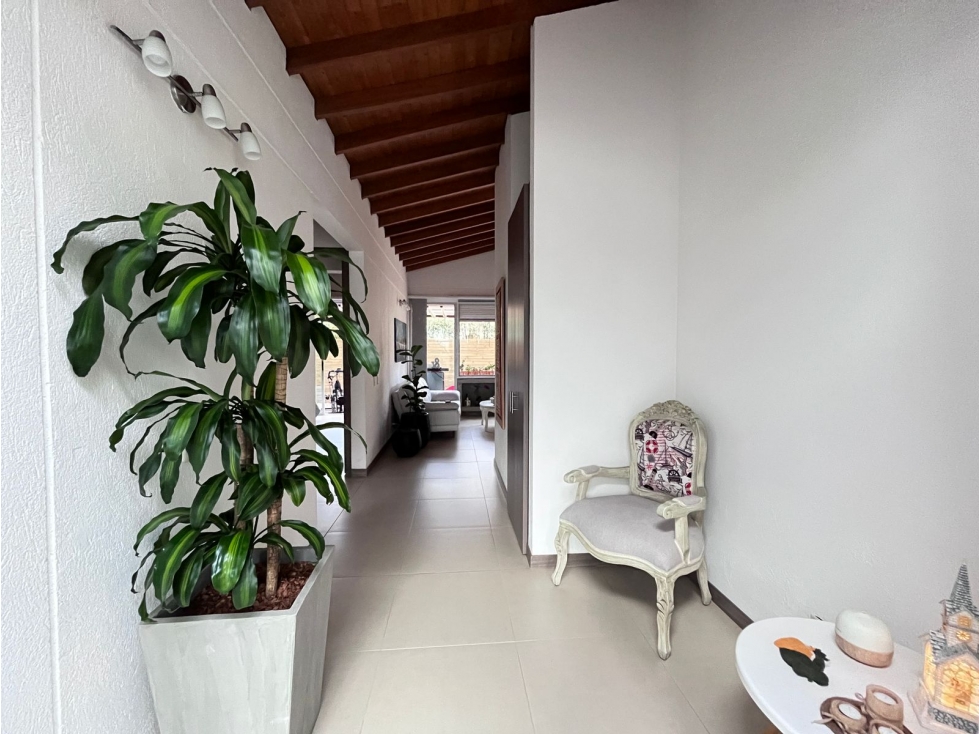 CASA DE UN NIVEL EN EL RETIRO-EXCELENTE UBICACIÓN — foto 4