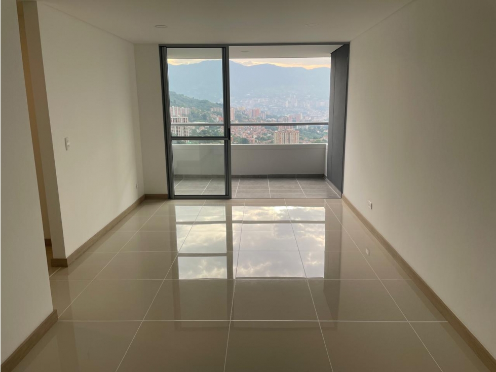 APARTAMENTO EN CAMINO VERDE ENVIGADO