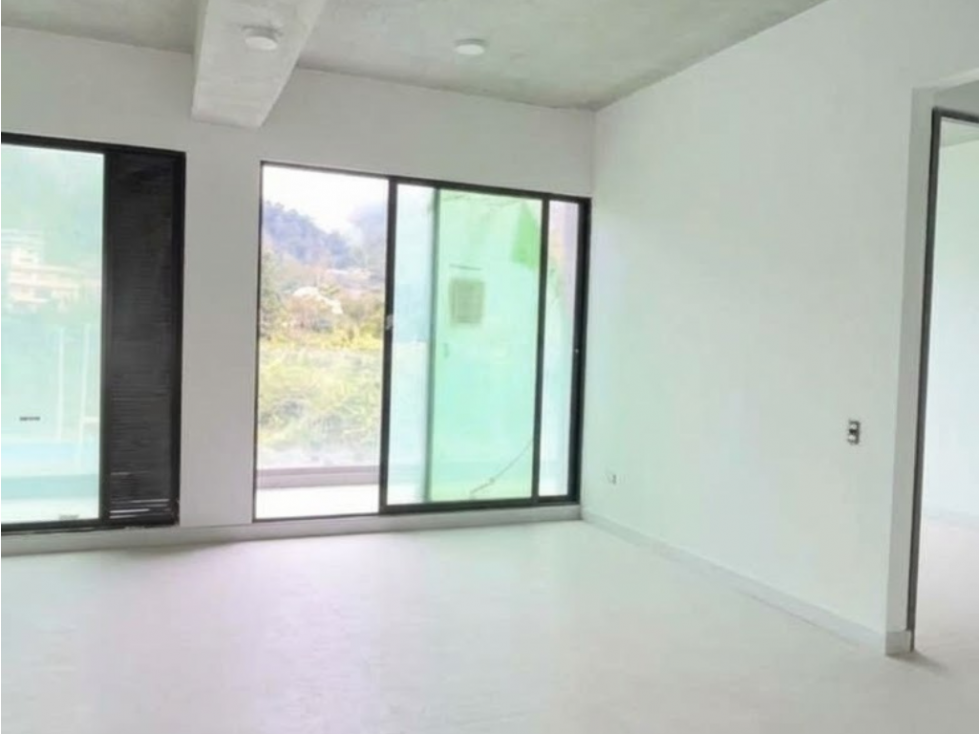 Apartamento para estrenar en El Retiro-cerca al parque - 1