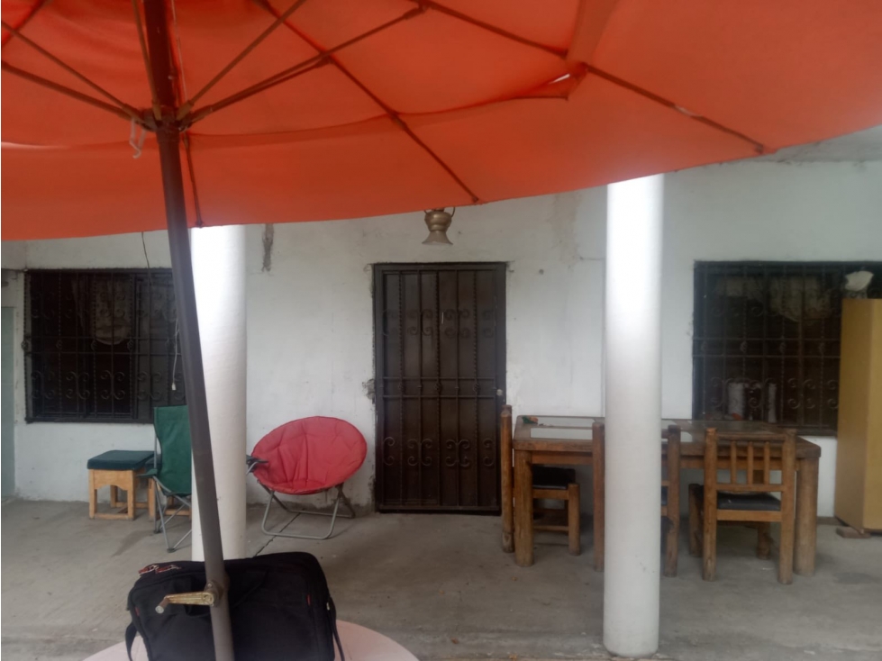 VENTA CASA CON ALBERCA GRANJAS MERIDA TEMIXCO
