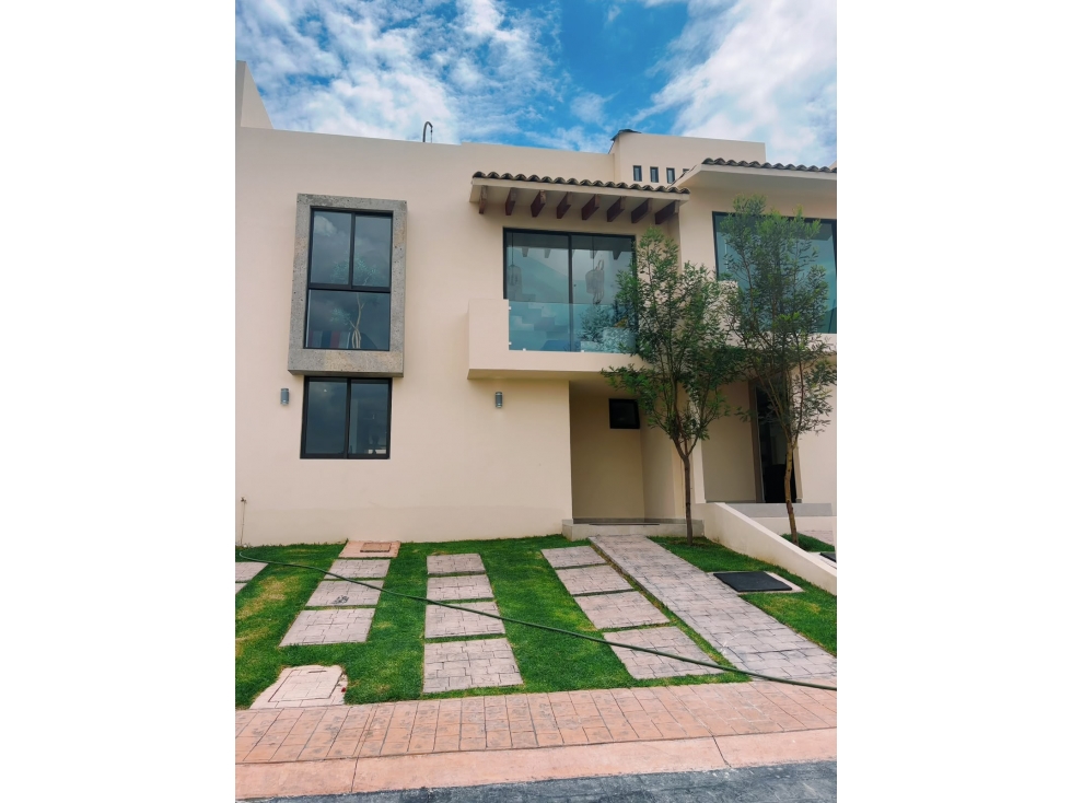 VENTA DE RESIDENCIA EN ZIBATA,QUERETARO