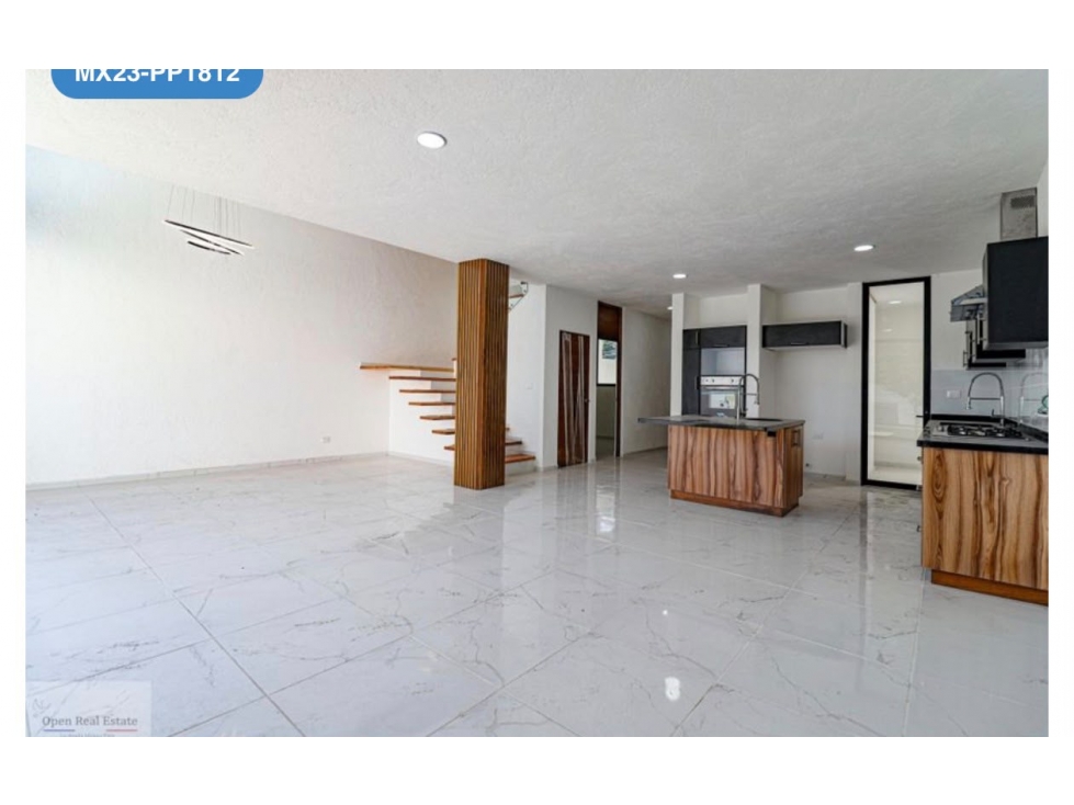 VENTA CASA EN 3 DE MAYO C/ALBERCA Y ROOF — foto 2