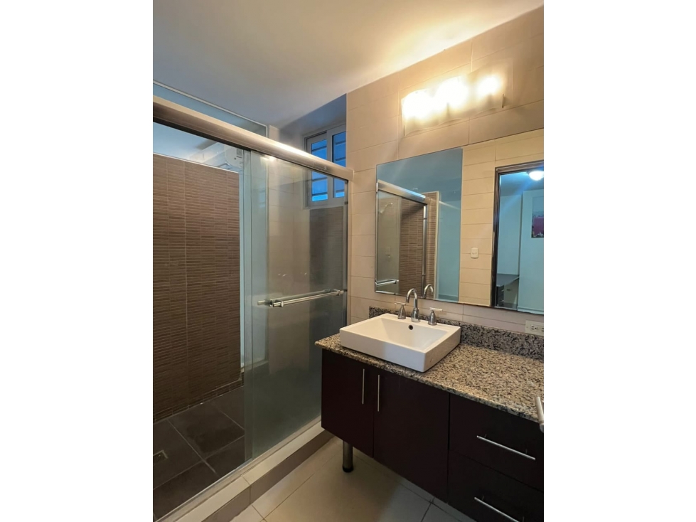 Se Alquila moderno Loft en El Cangrejo - PH Vitro — foto 6
