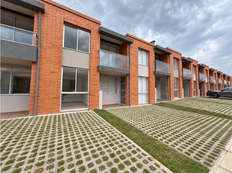 VENTA DE CASA EN GALICIA - CERRITOS