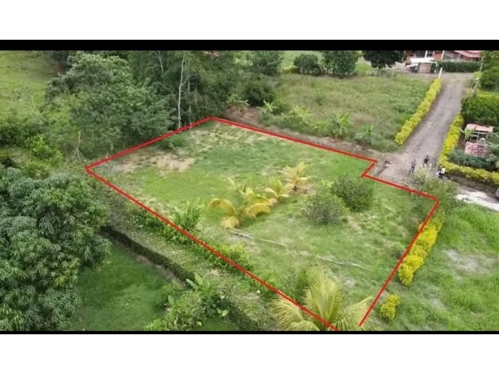 VENTA DE LOTE EN VITERBO - 1