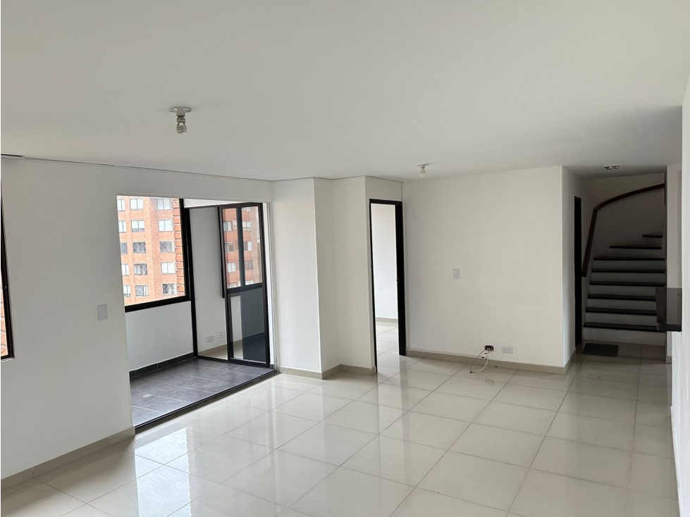 Duplex 168mts con terraza de 28mts a pasos del ViVa Envigado