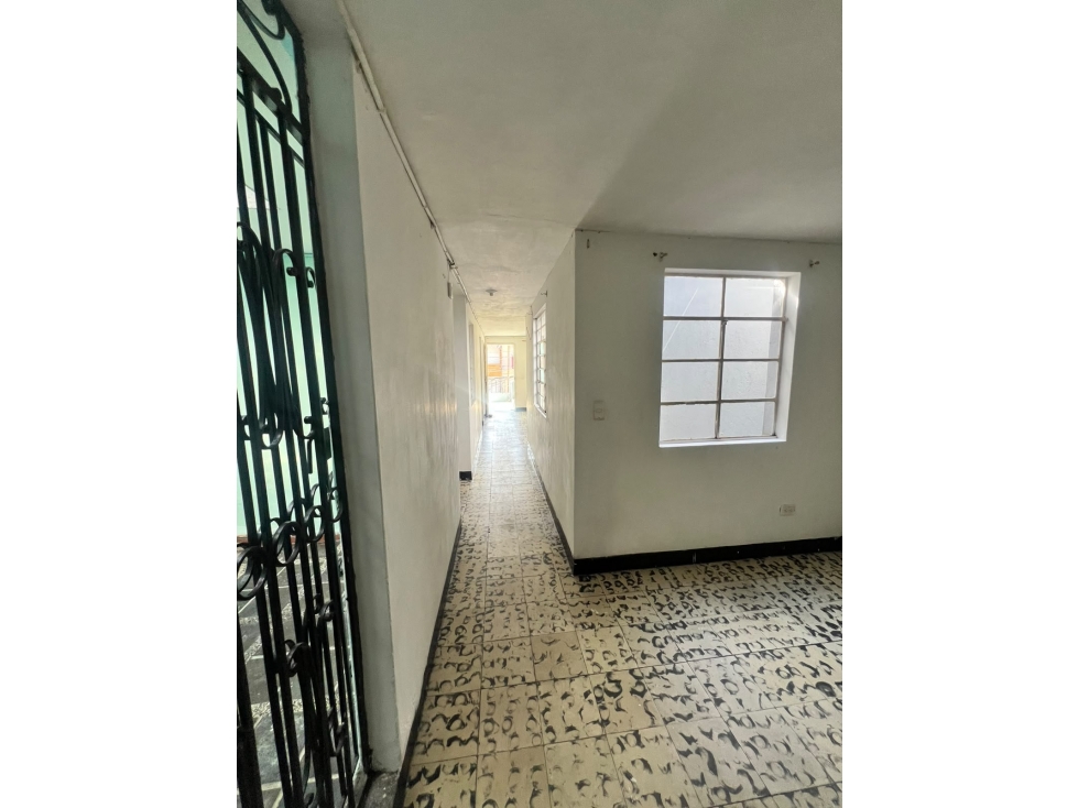 SE ARRIENDA CASA MANRIQUE — foto 4