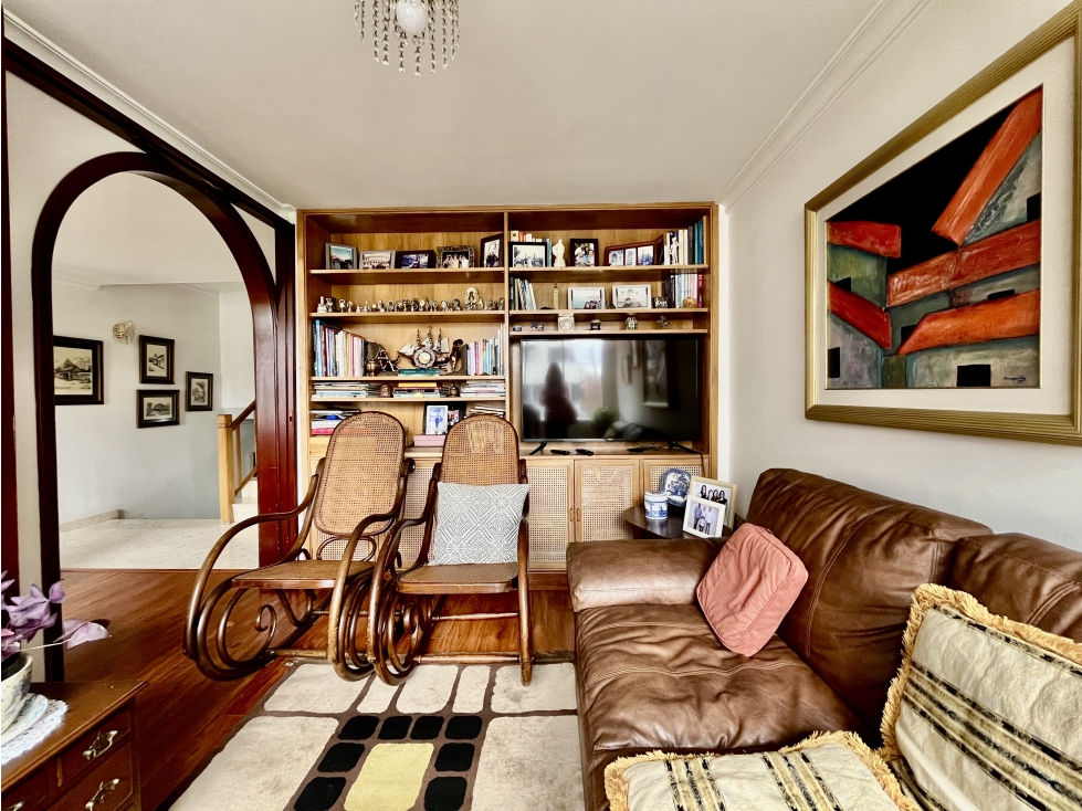 Venta Amplios espacios y excelente ubicación en Santa Bárbara — foto 4