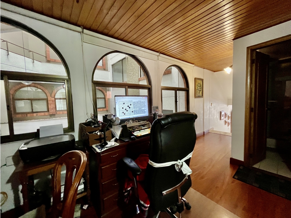 Venta Amplios espacios y excelente ubicación en Santa Bárbara — foto 6