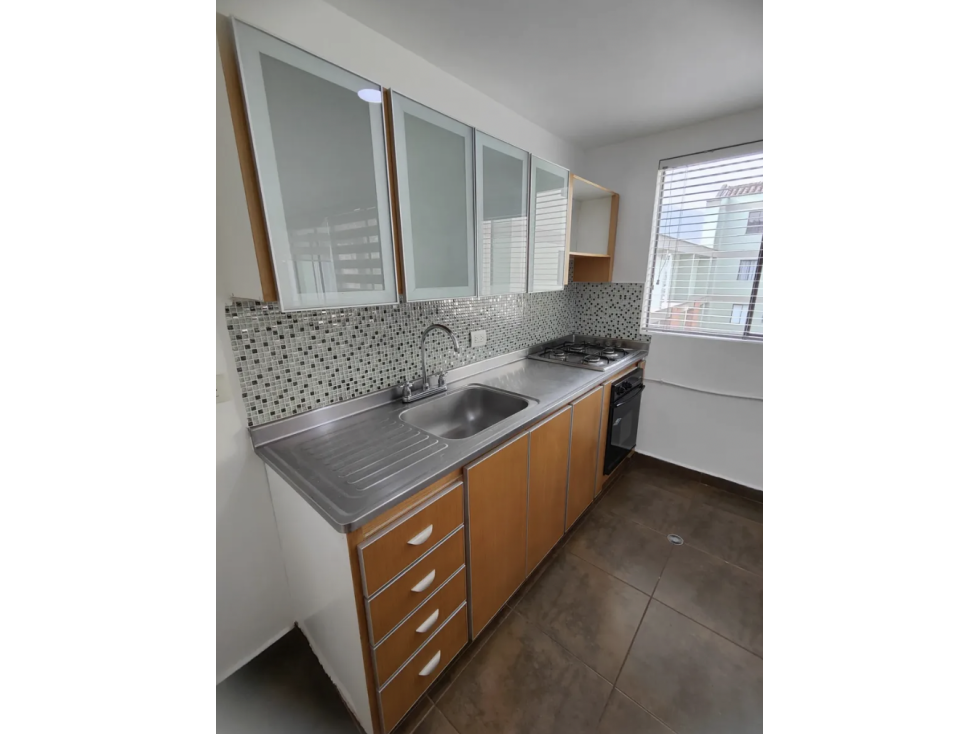 Apartamento En Laureles, Remodelado, Precio De Oportunidad — foto 2