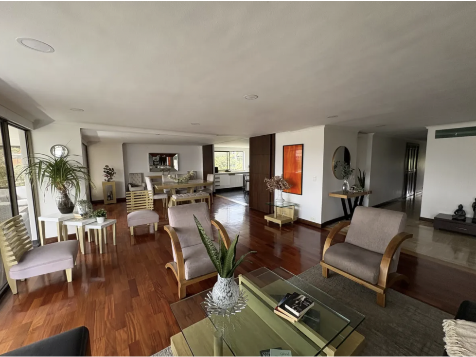 Exclusivo Apartamento De 300 M2 En La Loma Del Campestre — foto 3