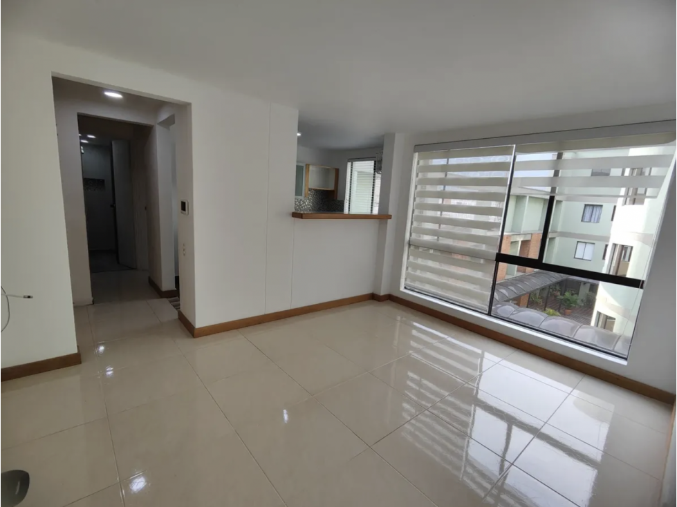 Apartamento En Laureles, Remodelado, Precio De Oportunidad