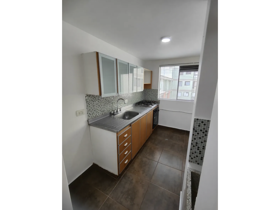 Apartamento En Laureles, Remodelado, Precio De Oportunidad — foto 3