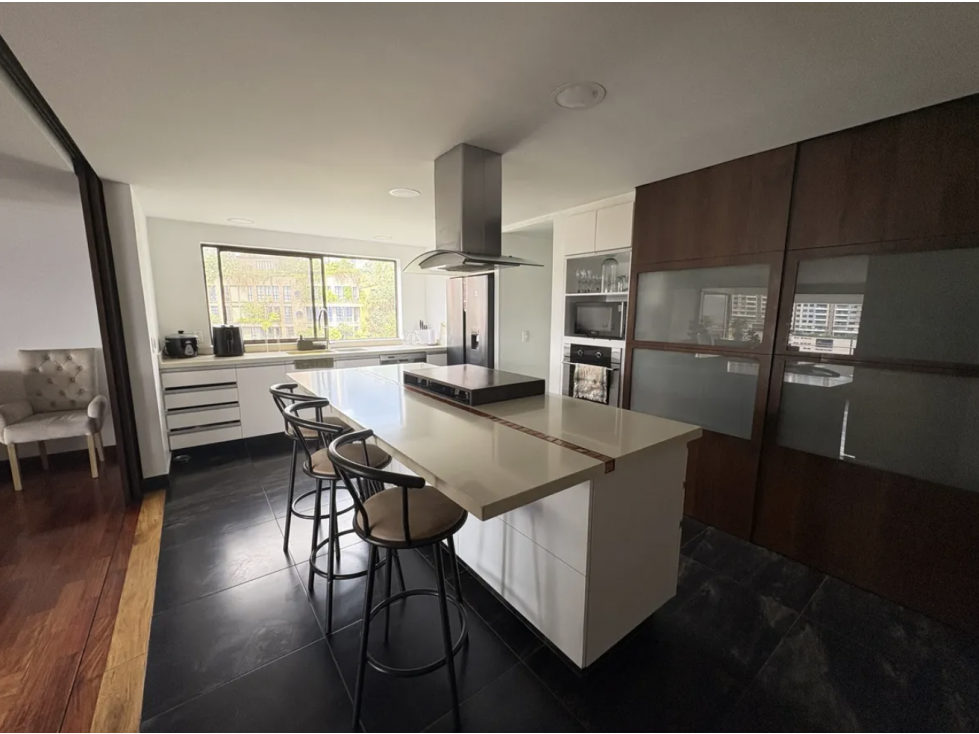 Exclusivo Apartamento De 300 M2 En La Loma Del Campestre — foto 5