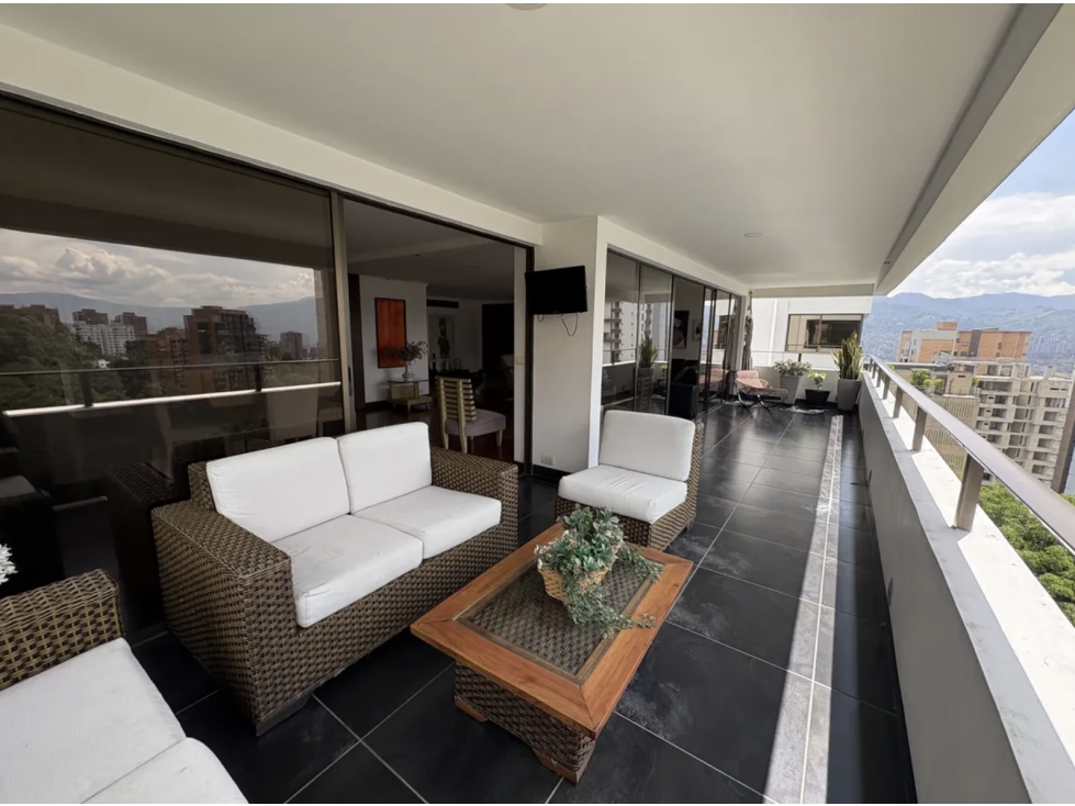 Exclusivo Apartamento De 300 M2 En La Loma Del Campestre — foto 6