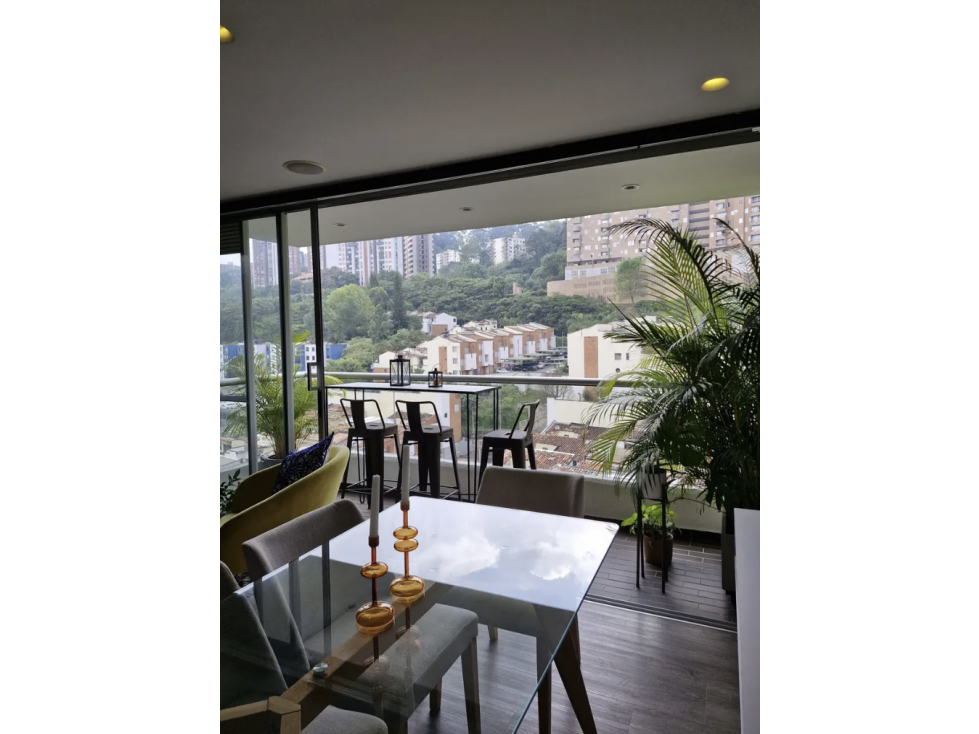 Hermoso Y Moderno Apto En Loma Del Indio En Medellin — foto 3