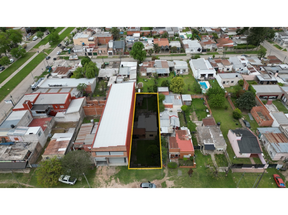 Casa en VENTA sobre Av. Fray M. De Torres y Julio A. Roca Luján - 2