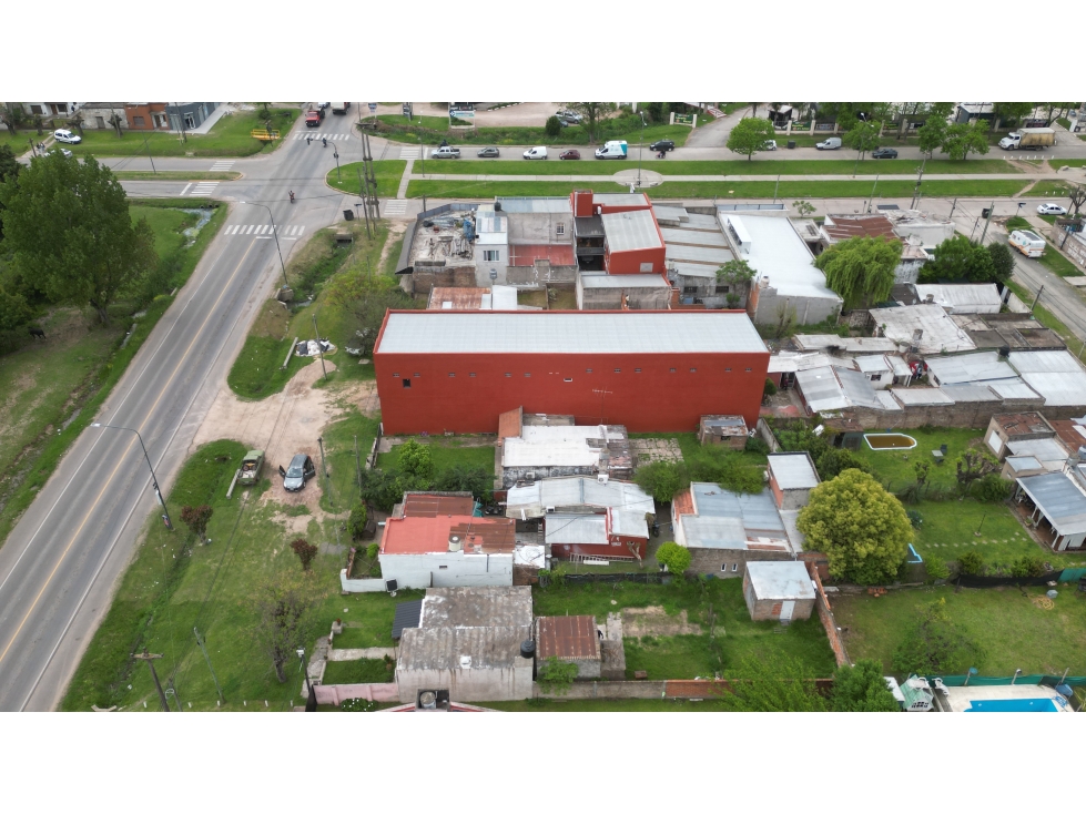 Casa en VENTA sobre Av. Fray M. De Torres y Julio A. Roca Luján - 3