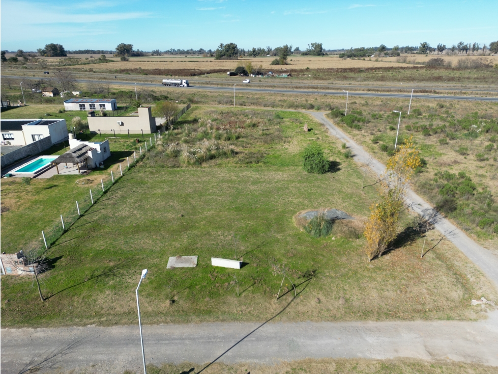 LOTE EN VENTA EN AYRES DE SAN ANTONIO BARRIO ABIERTO LUJÁN - 2