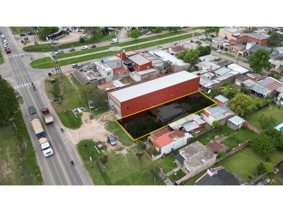 Casa en VENTA sobre Av. Fray M. De Torres y Julio A. Roca Luján - 5