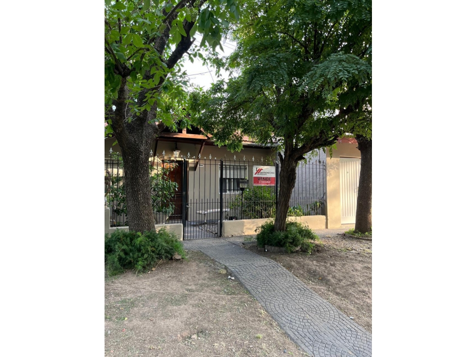 Venta Casa en Luján | 2 Dormitorios | Garaje y Patio | Bº Esperanza