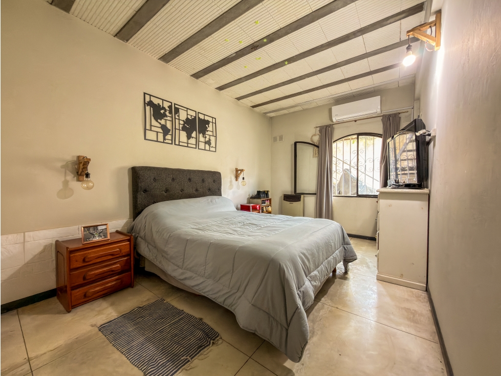 Departamento 3 Amb en PB con 2 Cocheras- Sin Expensas- B° El Mirador - 6