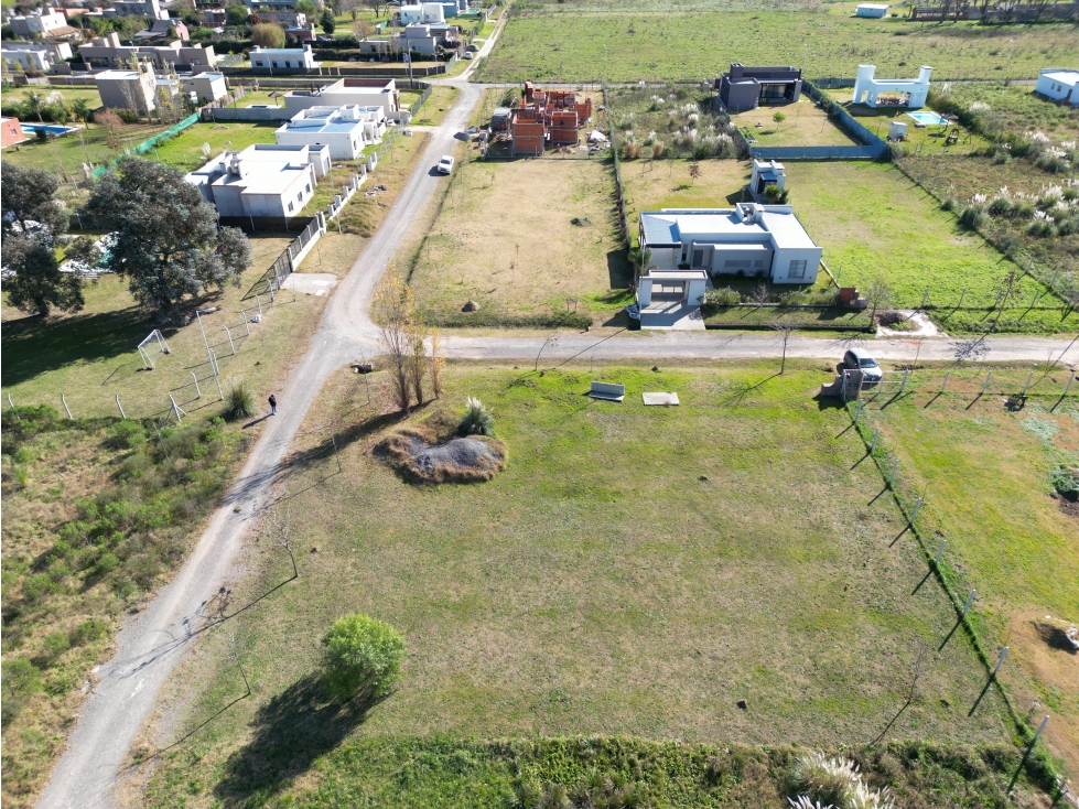 LOTE EN VENTA EN AYRES DE SAN ANTONIO BARRIO ABIERTO LUJÁN - 4
