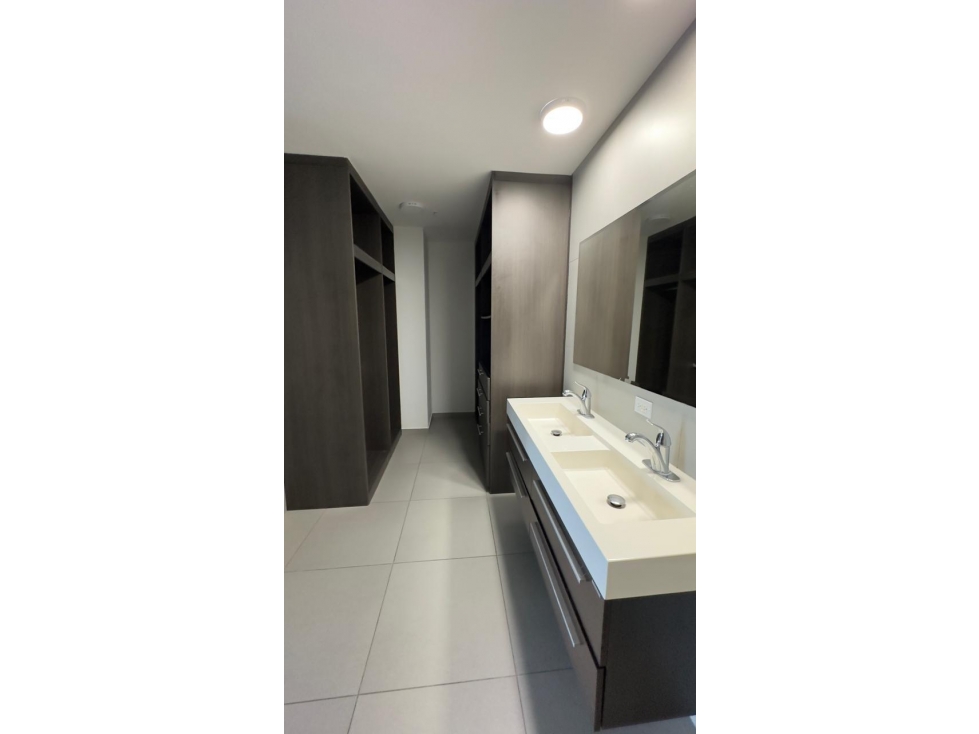 Apartamento con vistas a la bahía en Yacht Club Tower - 3