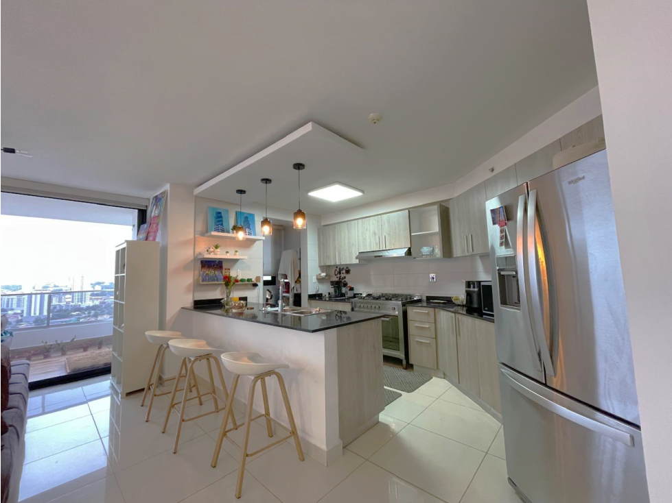 Apto amueblado, 3 rec, terraza amplia y 2 estac. en El Cangrejo — foto 4