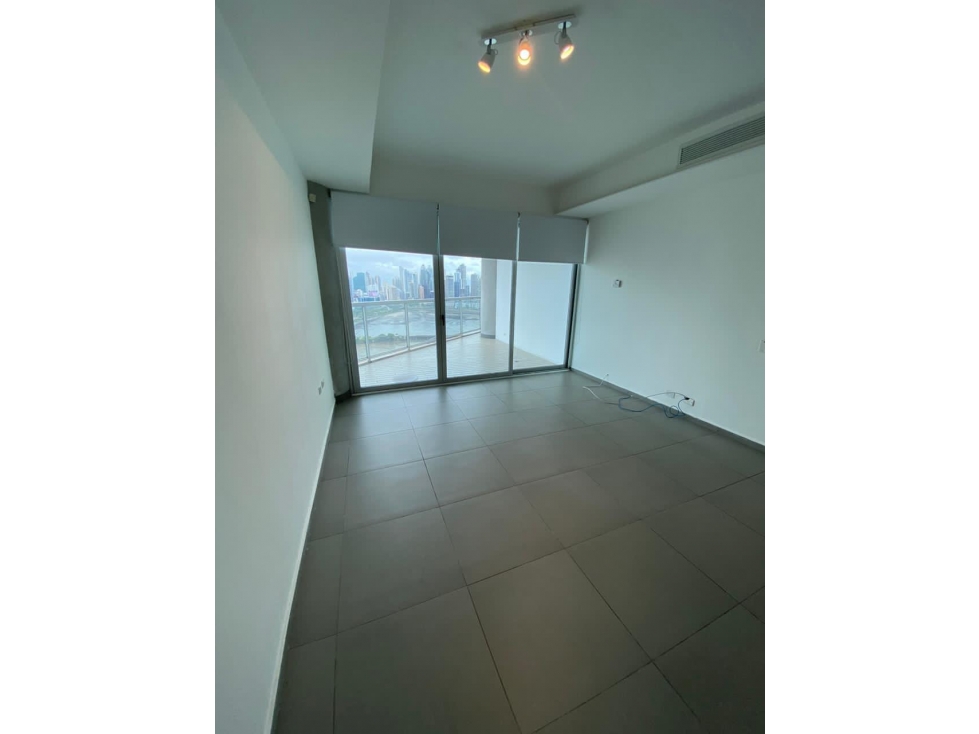 Apartamento con vistas a la bahía en Yacht Club Tower - 6