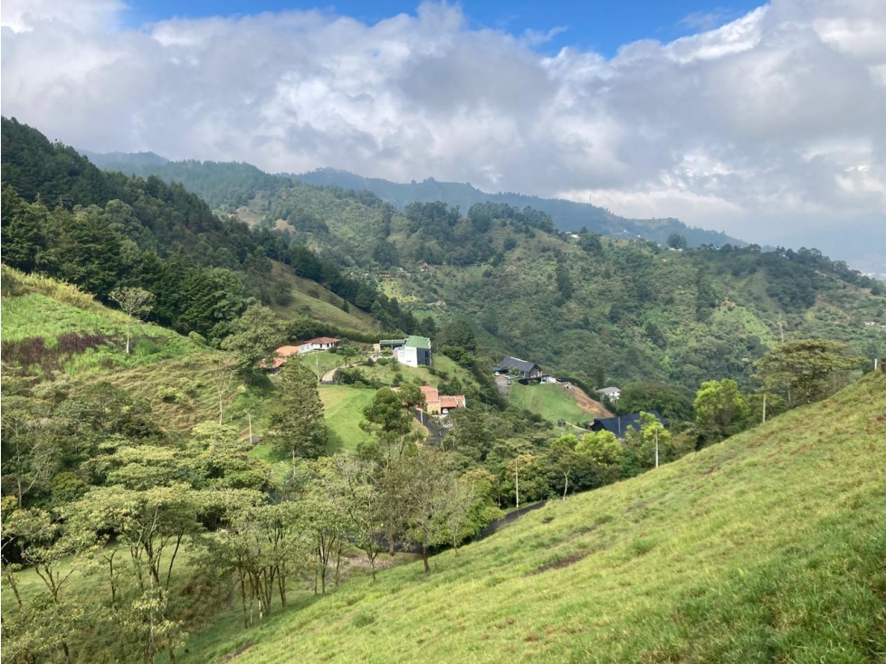 lote con hermosa quebrada de lindero y hermosa vista — foto 4