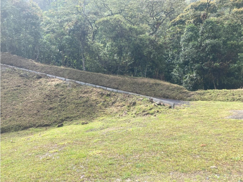 lote con hermosa quebrada de lindero y hermosa vista — foto 5