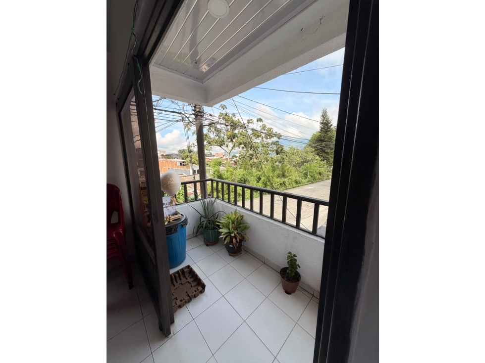 Casa esquinera para la venta en San fernando, Dosquebradas!!!