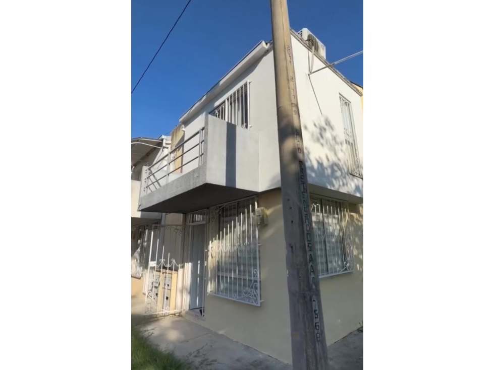 Casa esquinera duplex para la venta en Montebonito, Dosquebradas!!