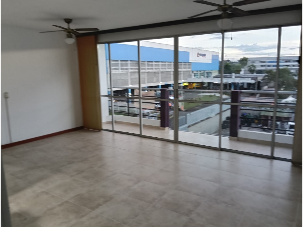 Apartamento en conjunto para la venta en la Av.Sur, Pereira!!