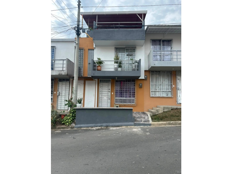 Casa duplex para la venta en Montebonito, Dosquebradas!!