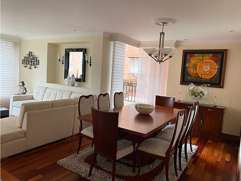 VENDO EXCELENTE APARTAMENTO EN CONJUNTO EN LA CAROLINA CON BALCON