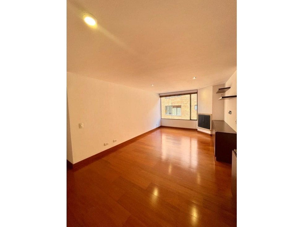 ARRIENDO LINDO APARTAMENTO MUY ILUMINADO EN EL VIRREY