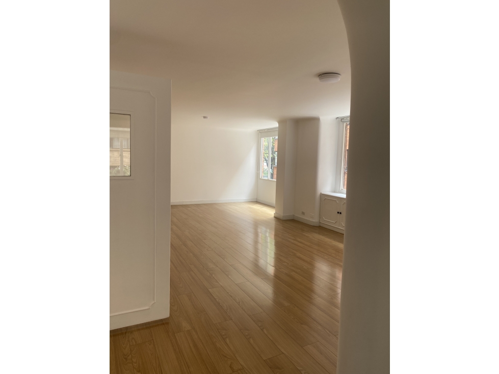 VENDO O ARRIENDO LINDO APARTAMENTO ILUMINADO EN EL NOGAL — foto 4