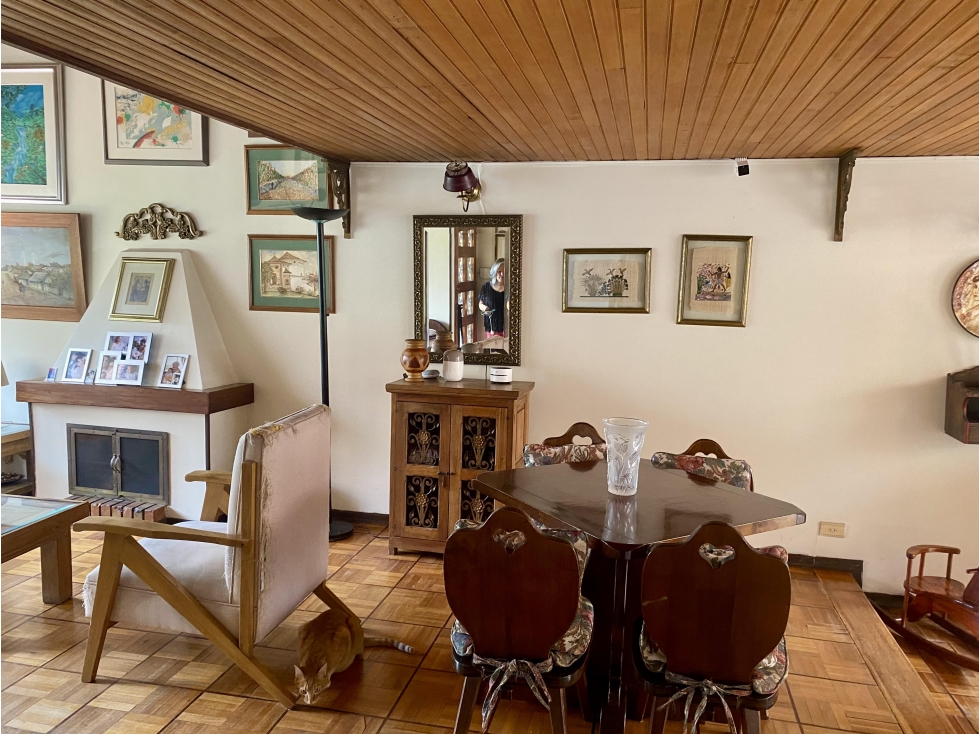 VENDO AGRADABLE CASA EN LA COLINA CAMPESTRE RODEADA DE JARDINES — foto 4