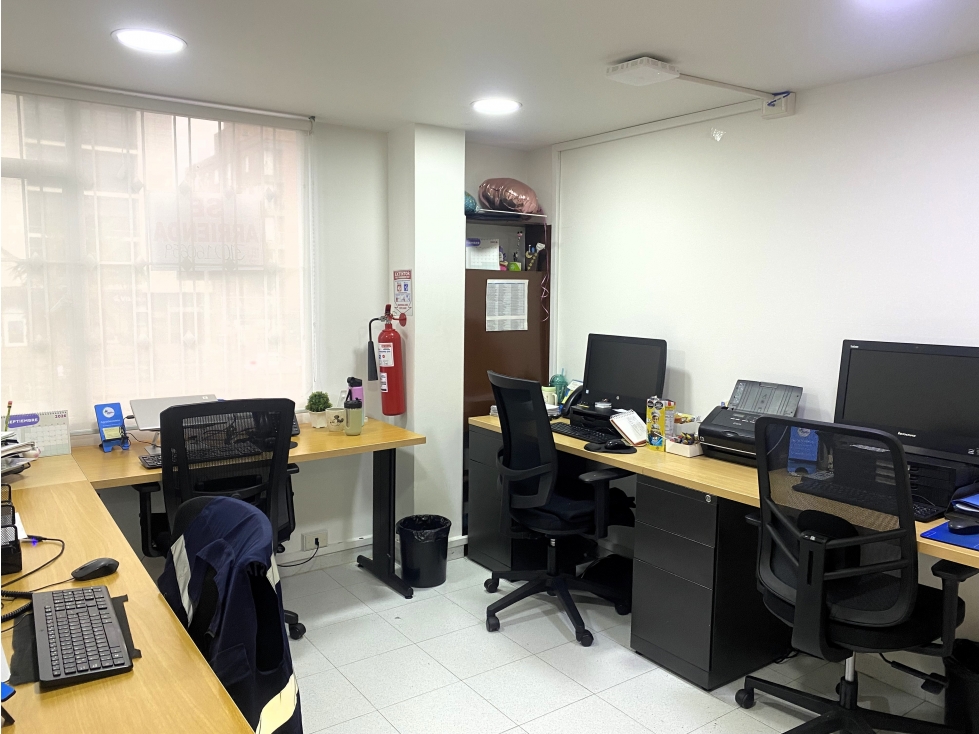 ARRIENDO LINDA OFICINA EN SANTA BARBARA CERCA A ESTACION TRANSMILENIO — foto 4