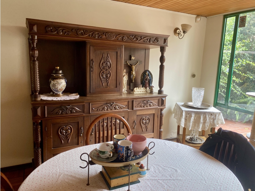 VENDO AGRADABLE CASA EN LA COLINA CAMPESTRE RODEADA DE JARDINES — foto 6
