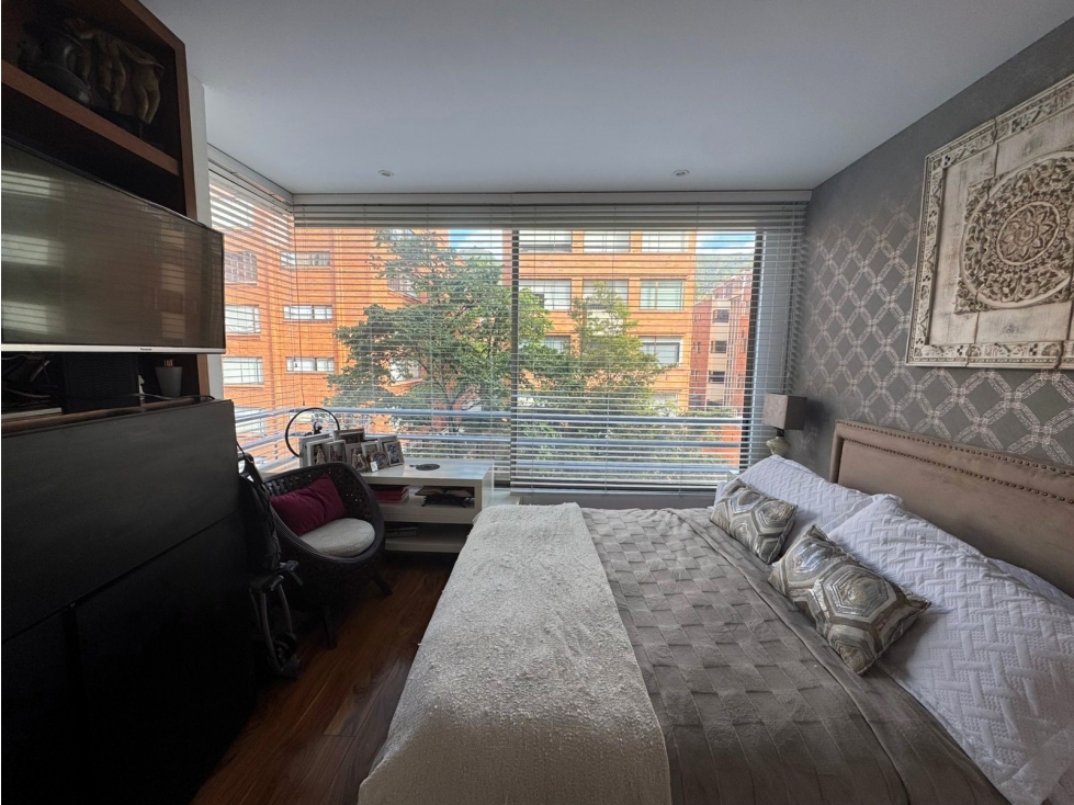 ARRIENDO LINDO APARTAMENTO AMOBLADO ALEDAÑO AL PARQUE DEL VIRREY — foto 5