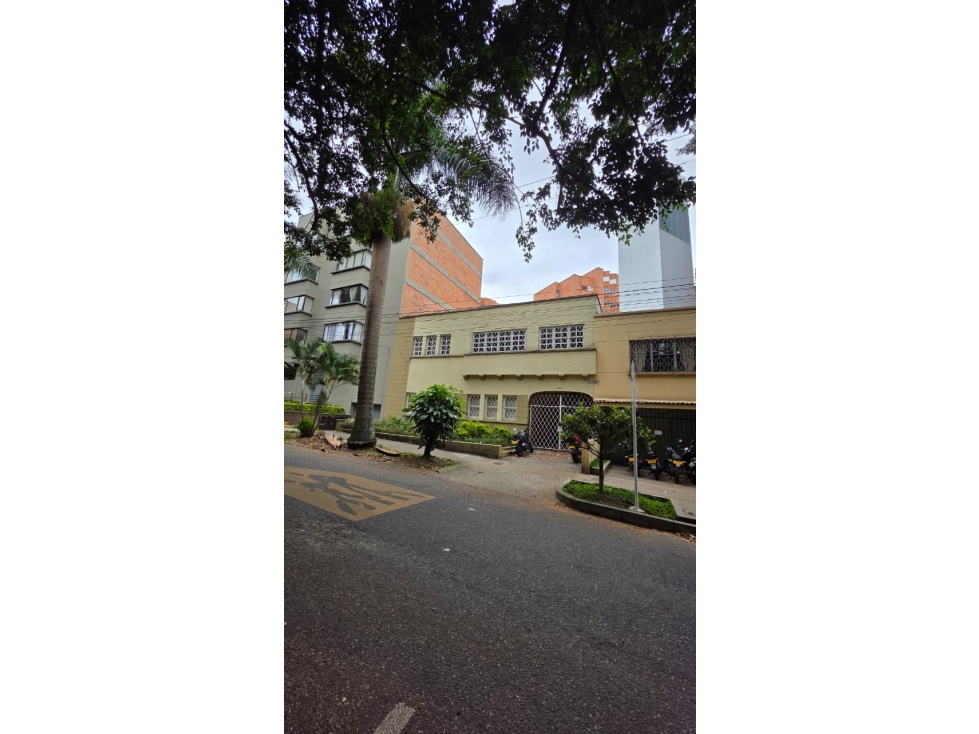 Casa Local en arriendo Laureles - Medellín