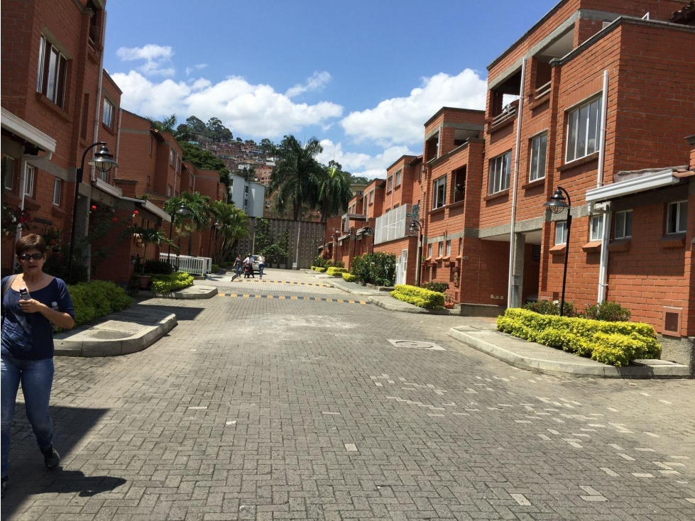 VENTA DE CASA EN BELÉN, SECTOR LA NUBIA